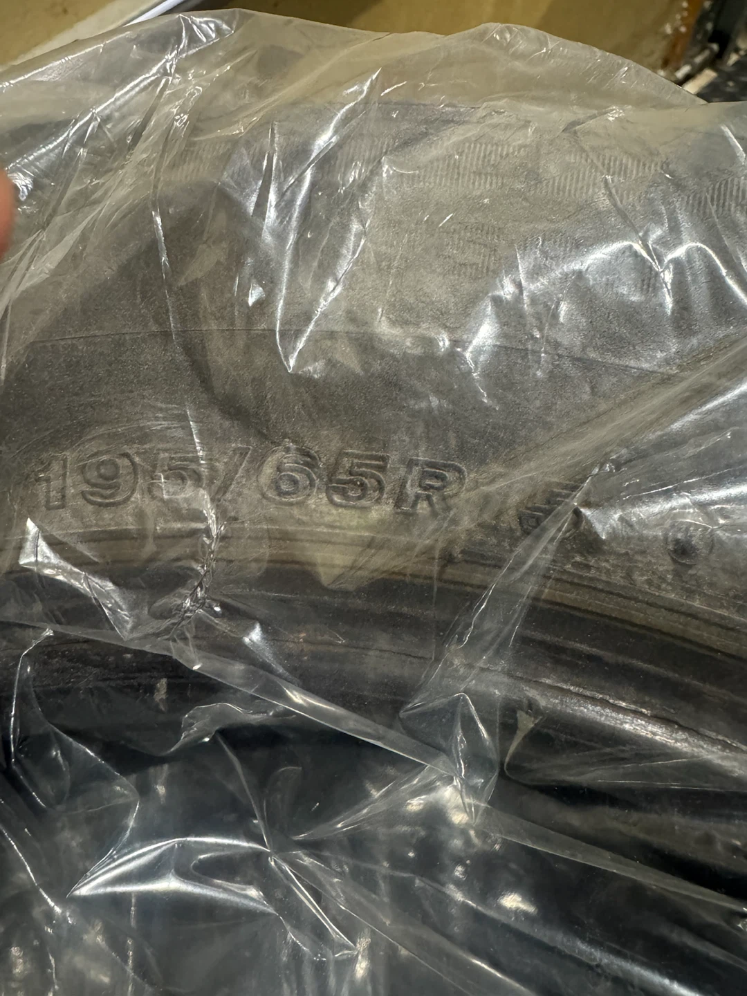 Set of 195/65R15 Tires - photo 3