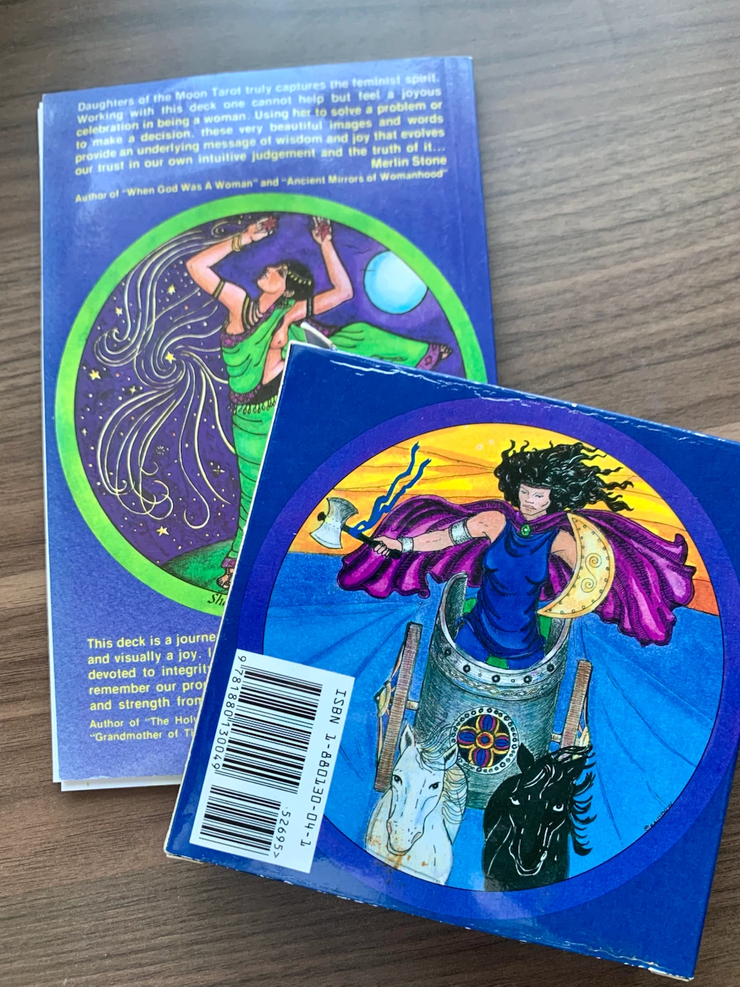 Daughters of the Moon Tarot Deck - photo 4