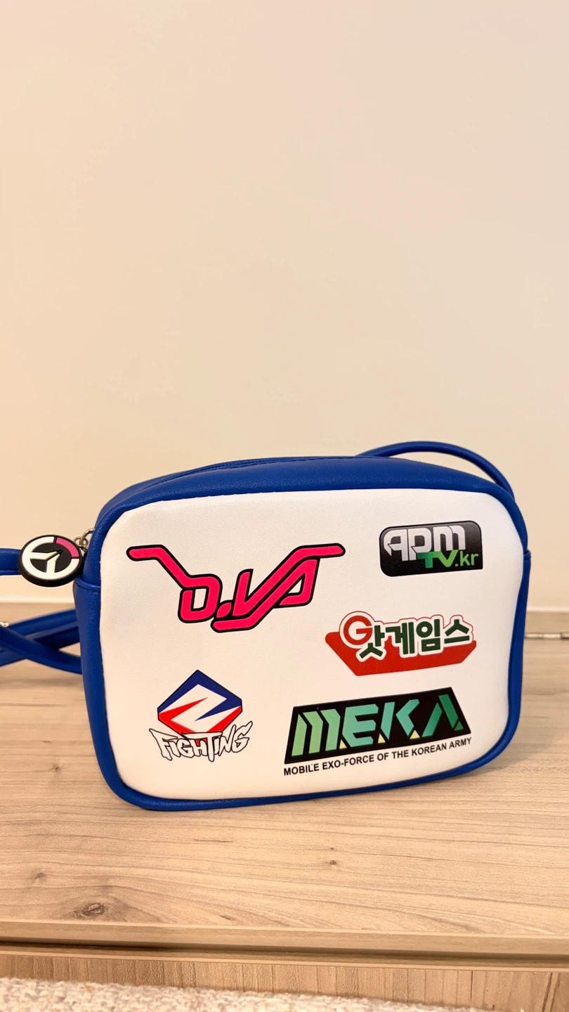 Overwatch D.Va crossbody bag - photo 2