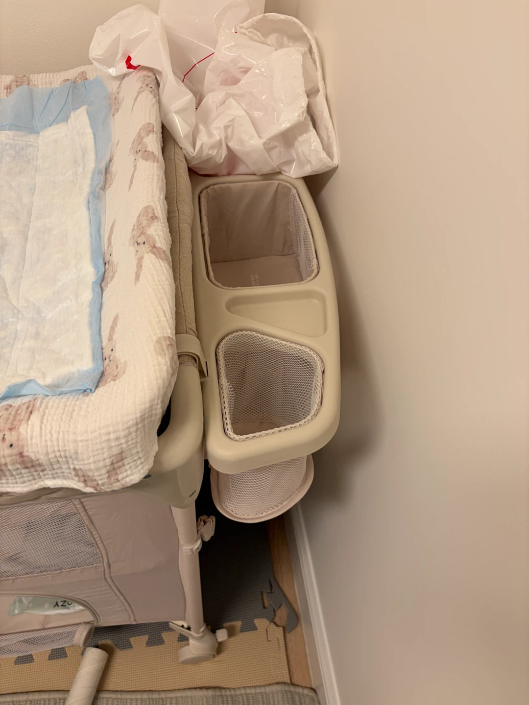 Bassinet Baby Playard and Changing Table - photo 2