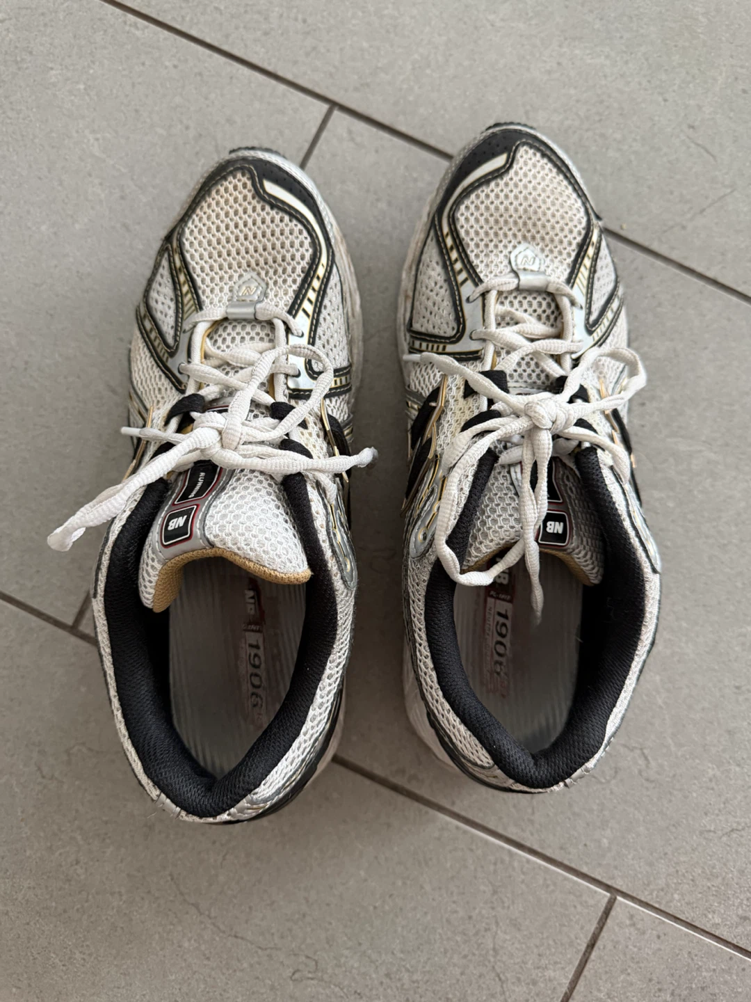 New Balance 1906R sneakers in silver (9.5 mens) - photo 4