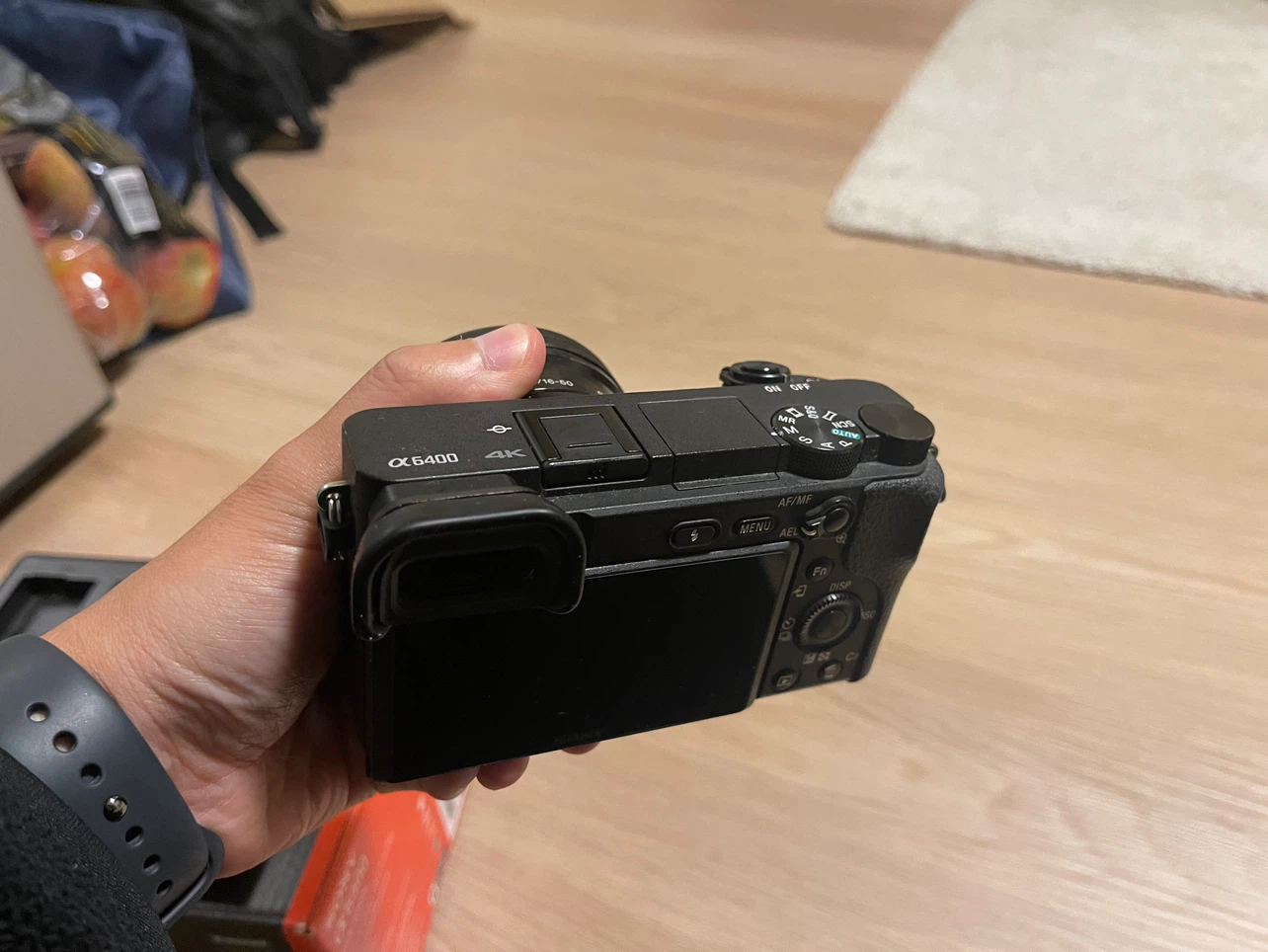 Sony Alpha a6400 Mirrorless Camera - photo 2