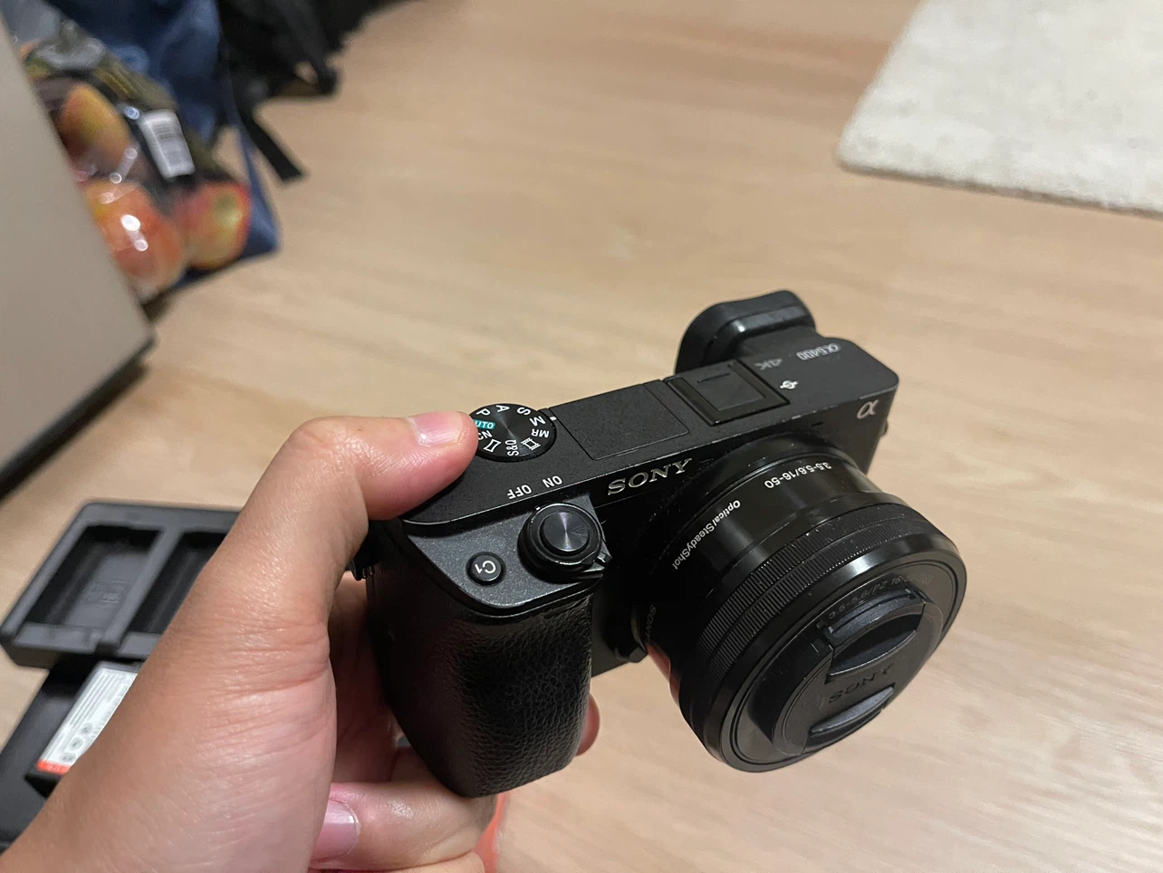 Sony Alpha a6400 Mirrorless Camera - photo 3