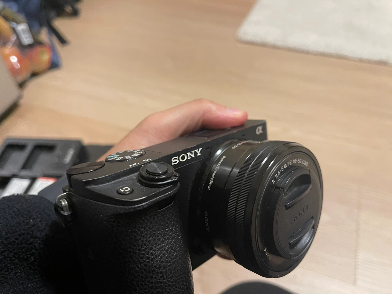 Sony Alpha a6400 Mirrorless Camera - photo 5
