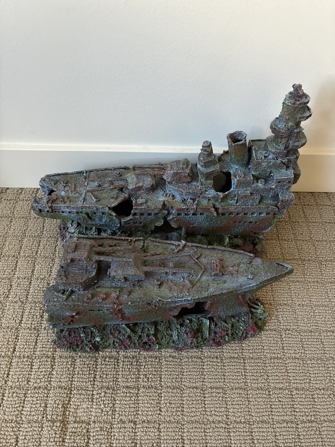 Large Split Battleship Aquarium Ornament - photo 2
