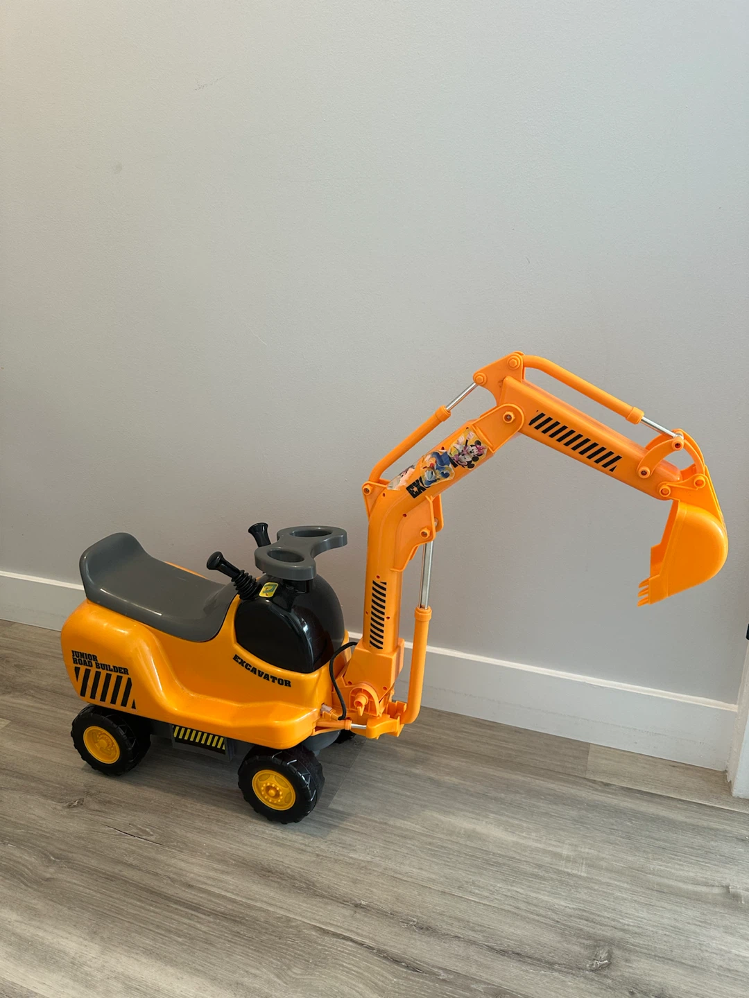 Kids Ride-On Excavator 🚜 – Great Condition - photo 3