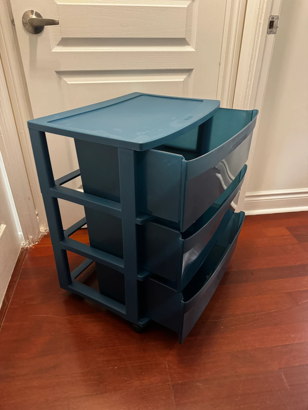 Sterilite 3-Drawer Storage Cart - photo 2