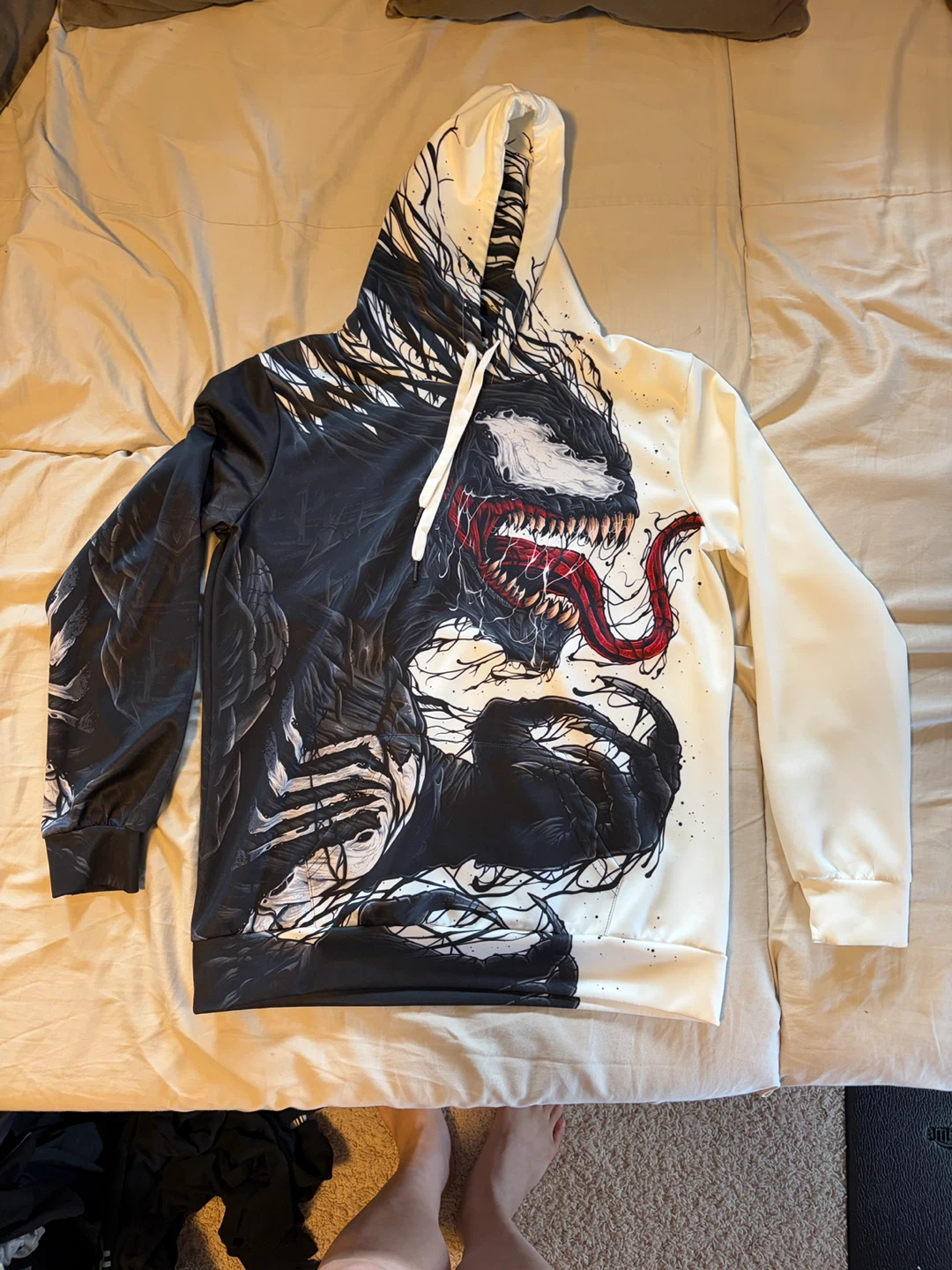 Venom Graphic Hoodie Youth L