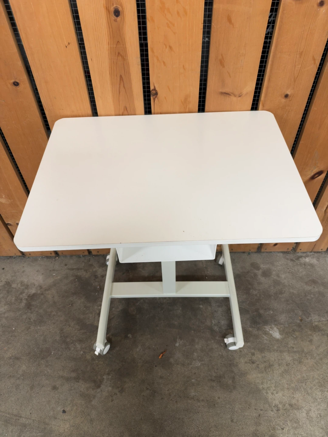 Mobile White Adjustable Table