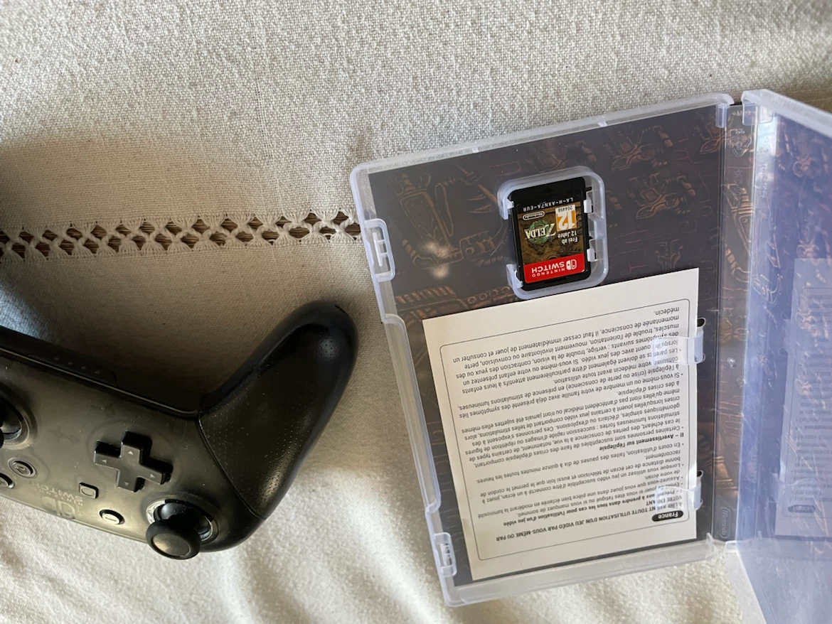 Jeu Switch Zelda Tears of the Kingdom et manette Pro - photo 2