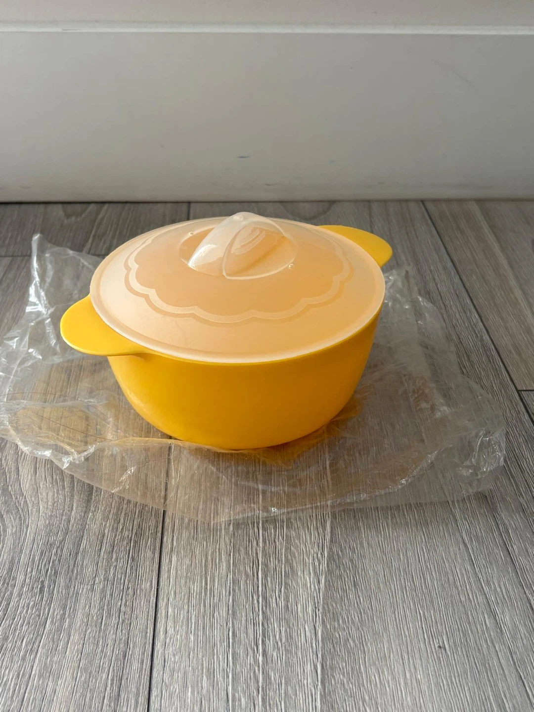 Microwave Bowl with Lid