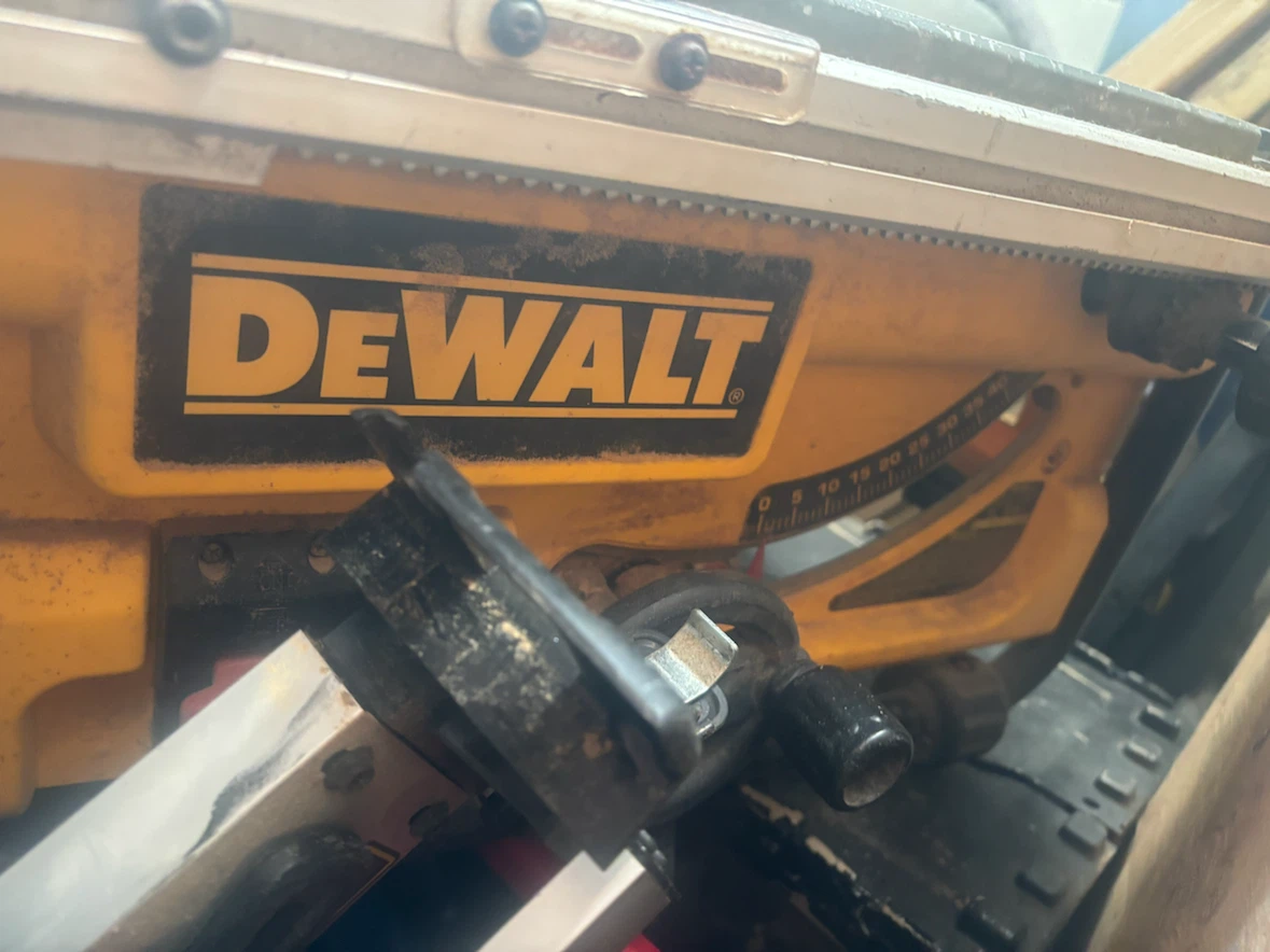 DeWalt portable 10 “ table saw - photo 3