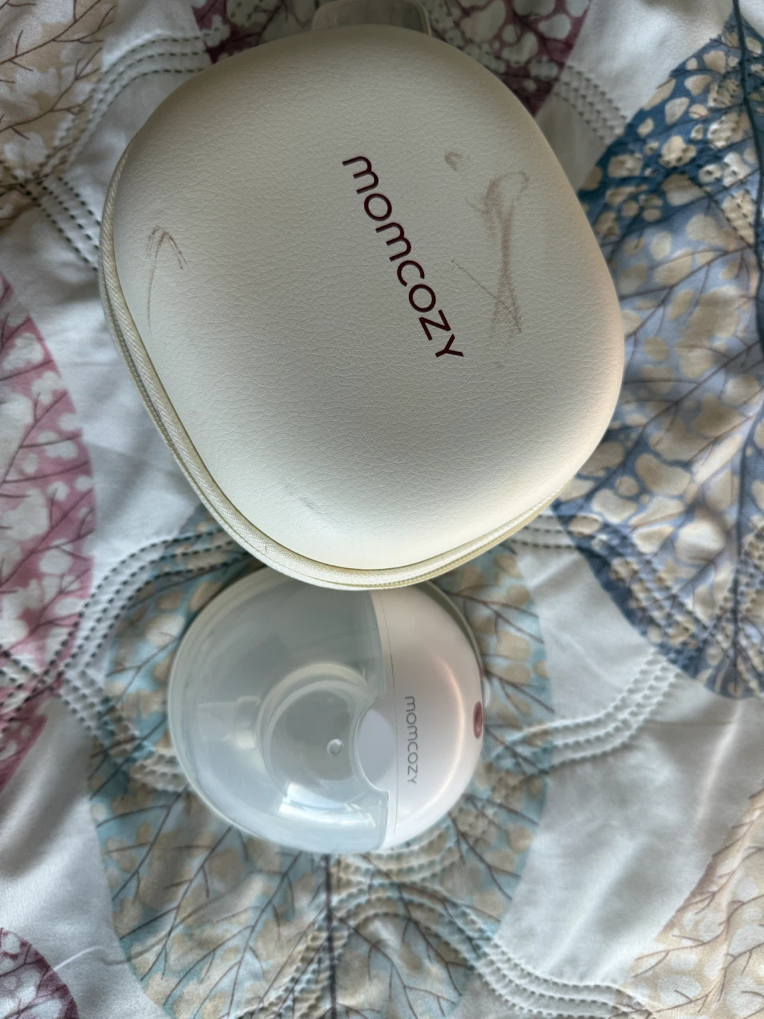 Momcozy Breast Pump with Accessories - photo 2