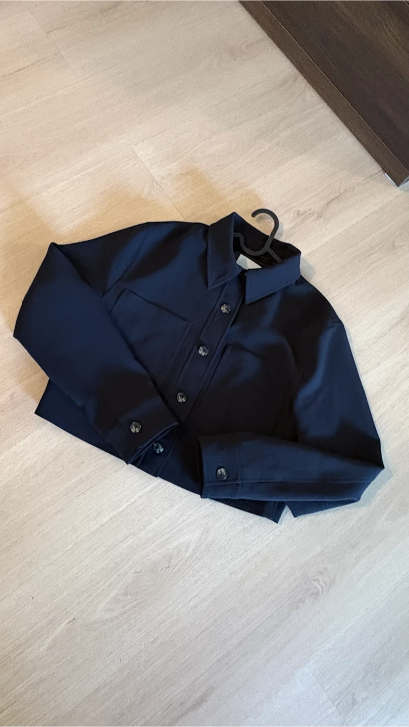 Wilfred Aritzia Black Cropped Jacket - photo 2