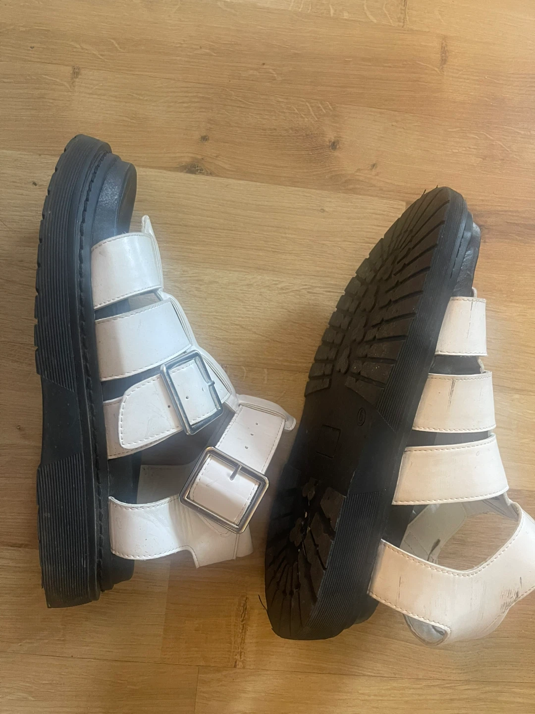 Time and Tru White Sandals Size 6 - photo 4