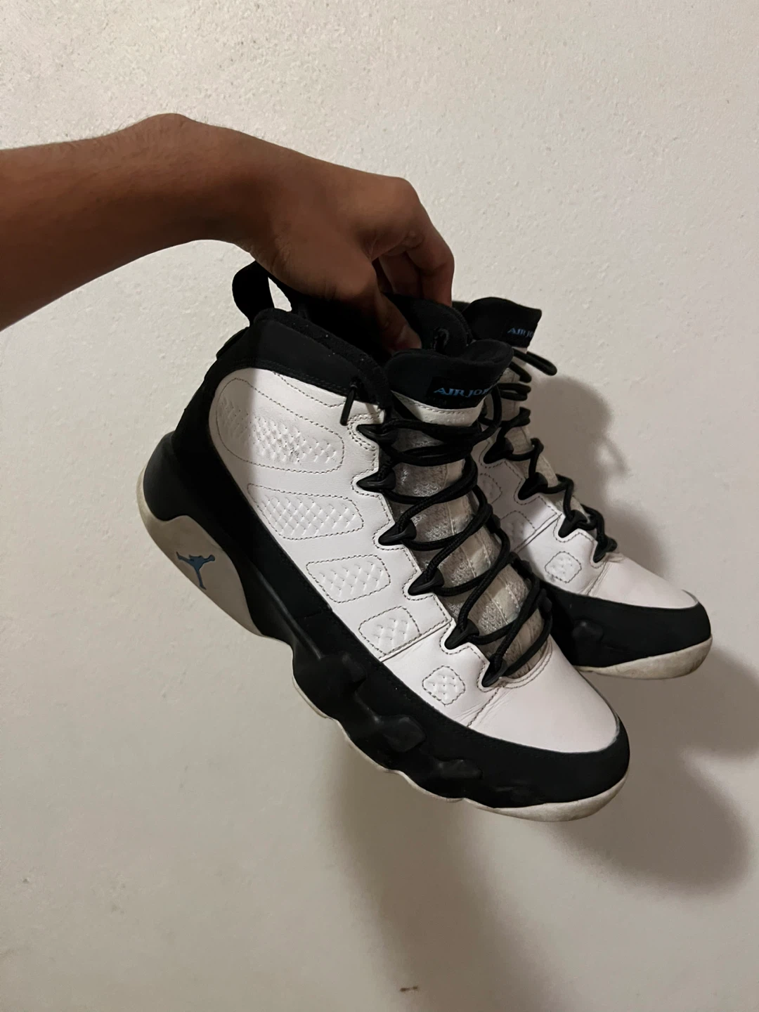Air Jordan 9 Retro Sneakers