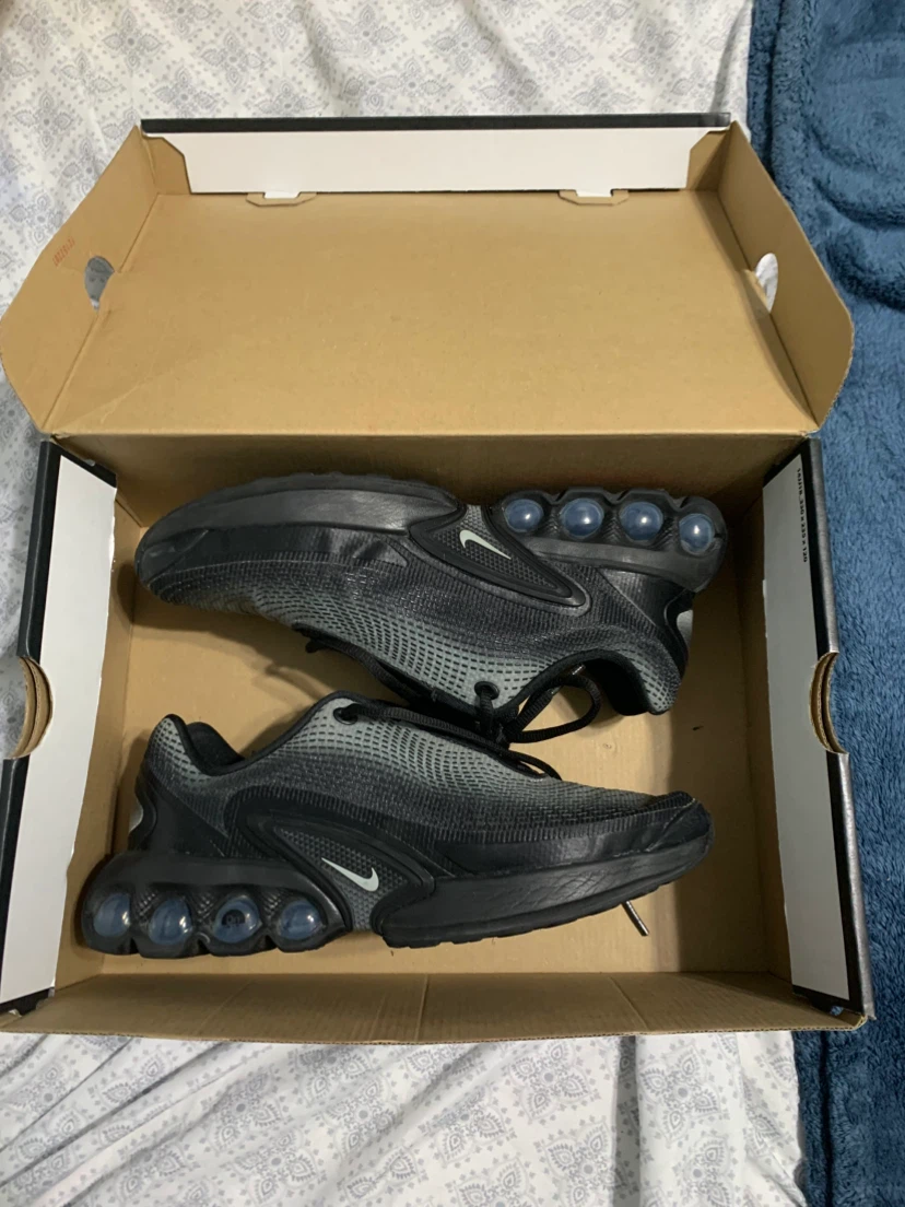 Nike Air VaporMax Black Sneakers - photo 2