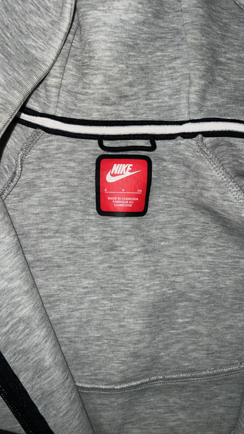 Grey Nike Tech - photo 2