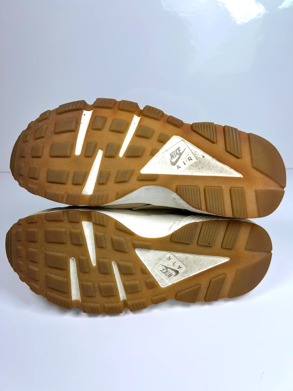 Nike Air Huarache Athletic Streetwear Shoes Women’s size 7.5/8.0 - photo 4