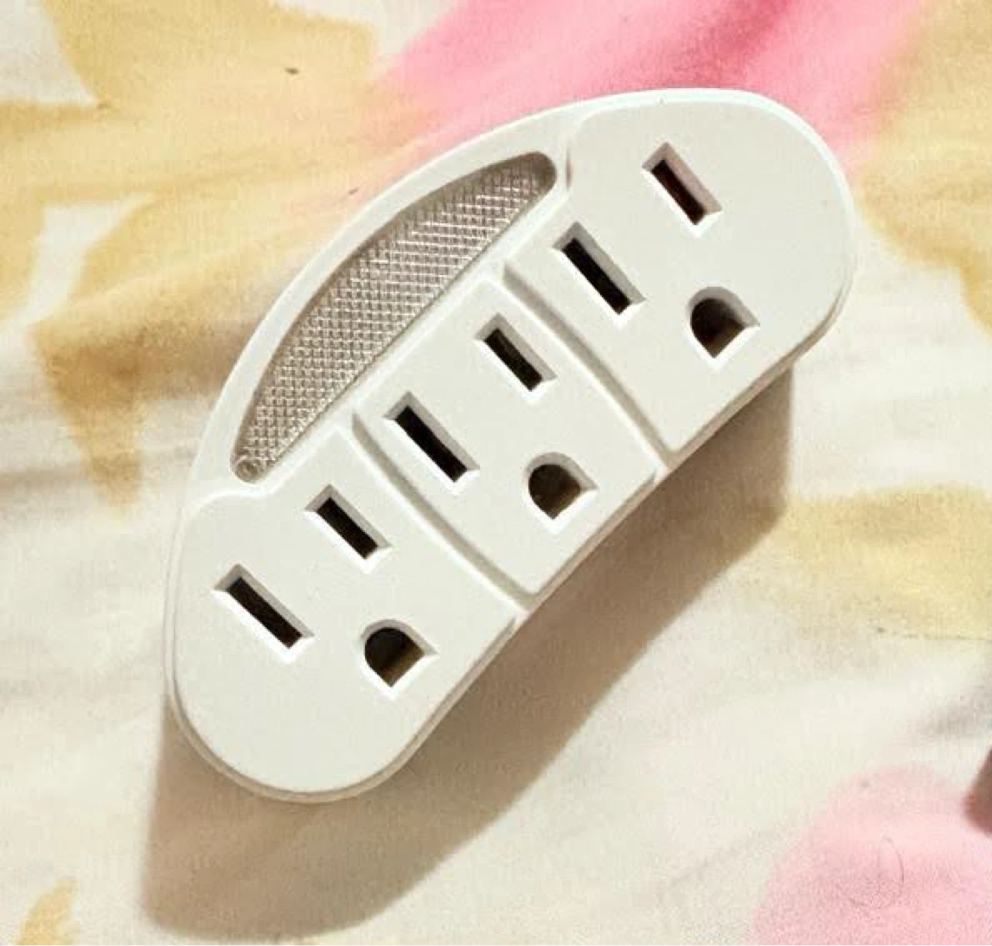 Prime Pro Essentials 1 to 3 Power Tap Adapter with Night Light - photo 3