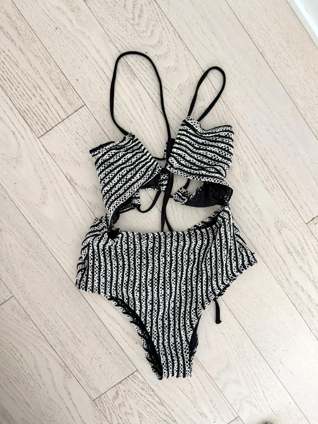 Urban Outfitters One Piece Swimsuit - size small - photo 2