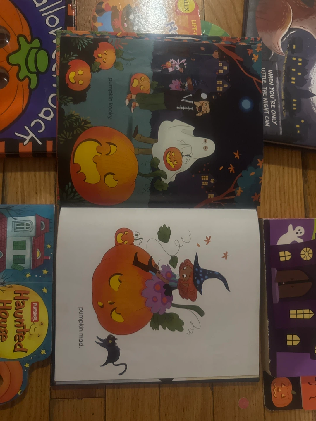 Set of 8 Halloween children's books - photo 2