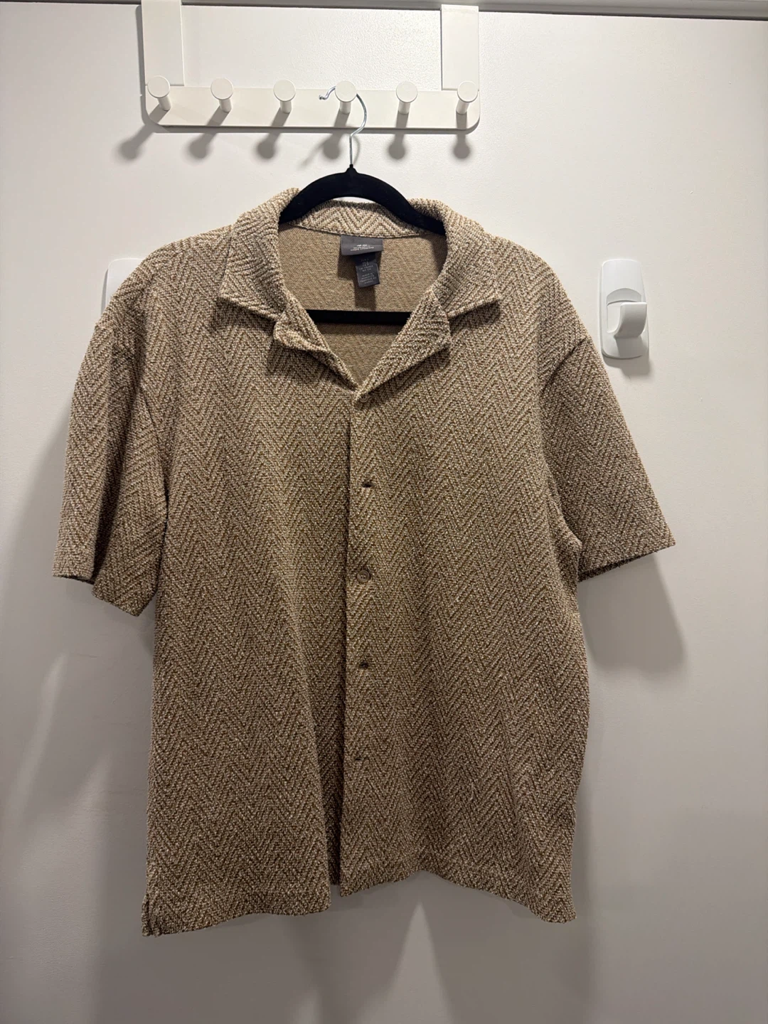 Used once H&M Men's Short Sleeve Herringbone Shirt