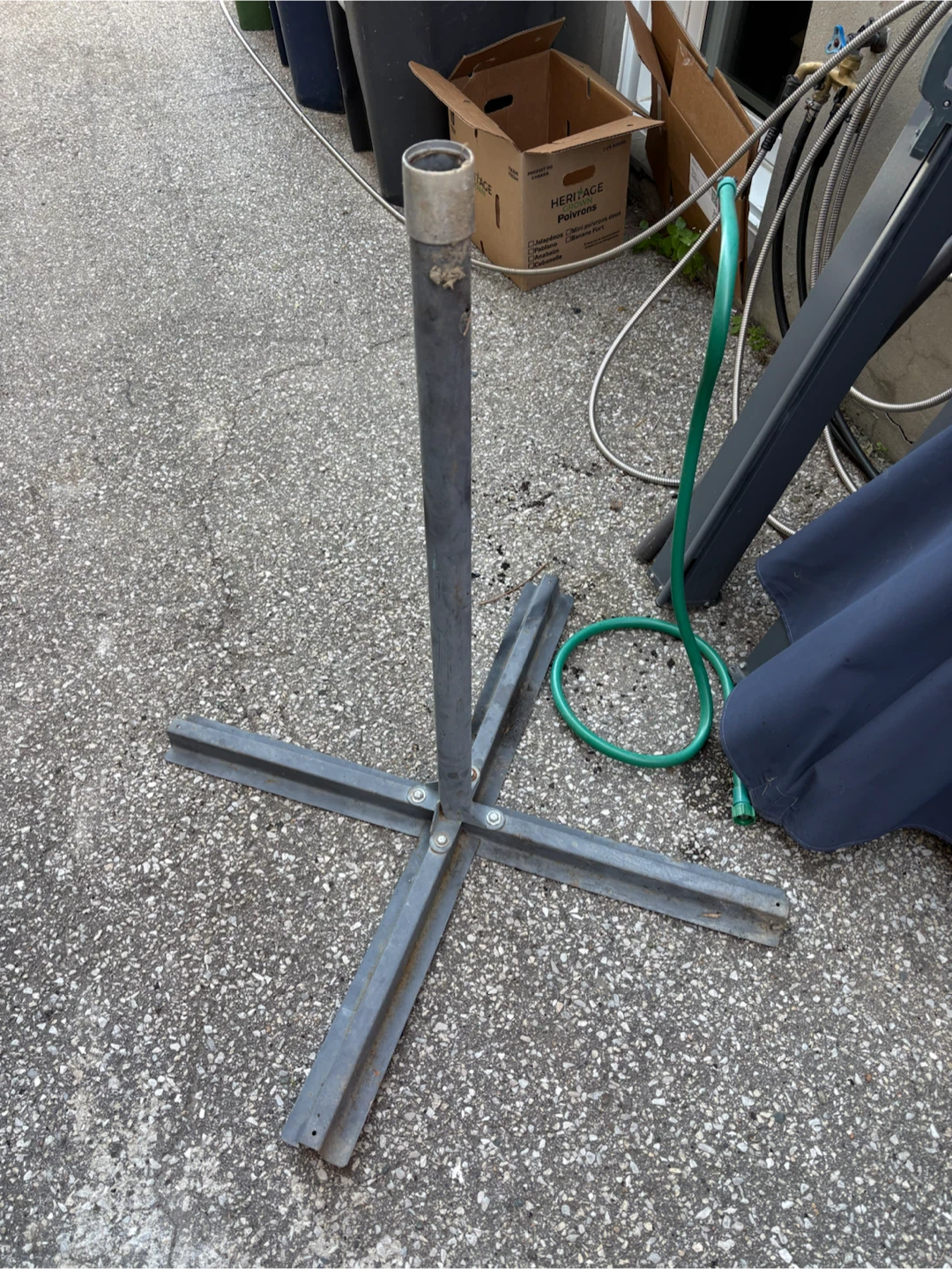 Free backyard items - photo 3