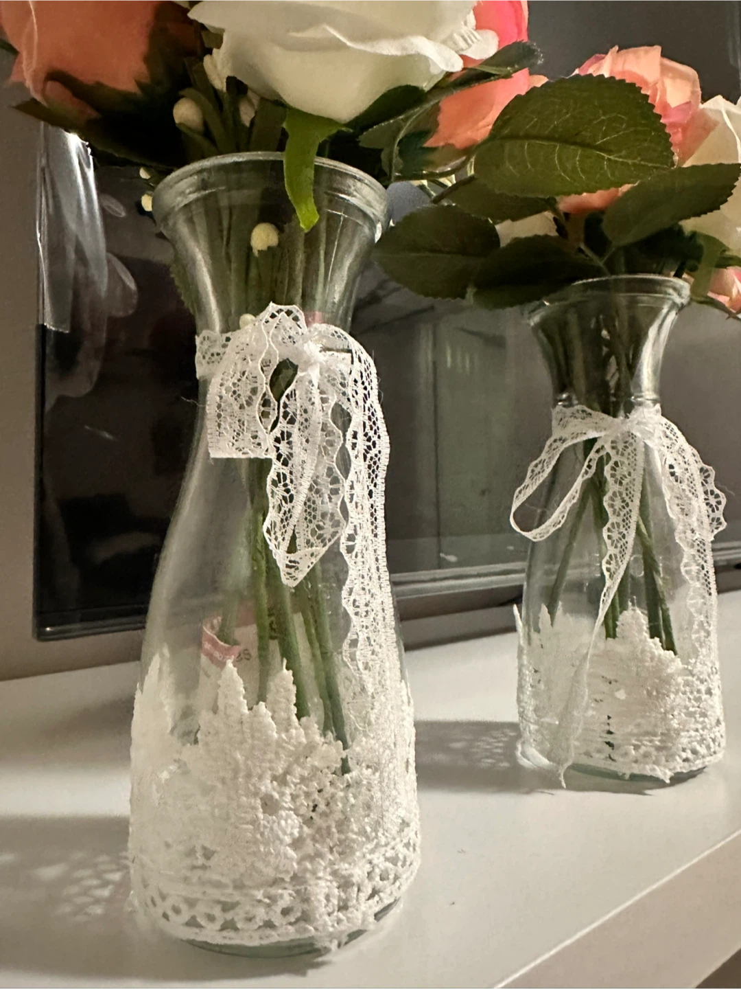 Set of Two Decorative Lace Glass Vases - photo 2