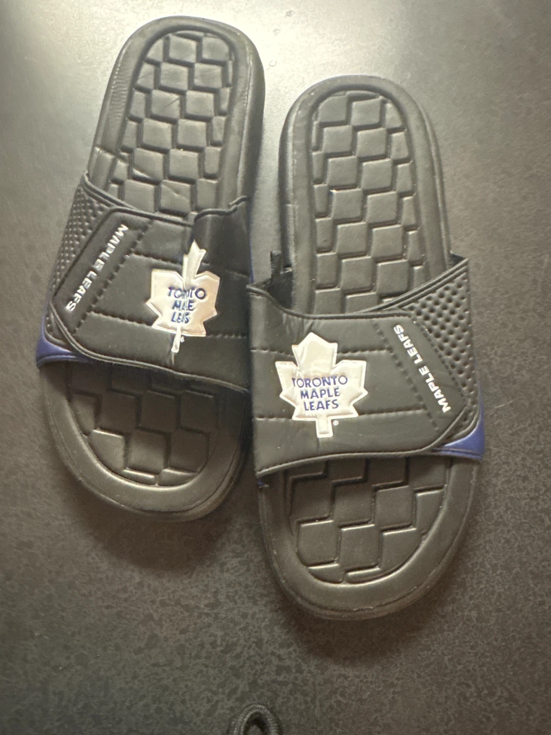 Toronto Maple Leafs Slide Sandals - photo 2