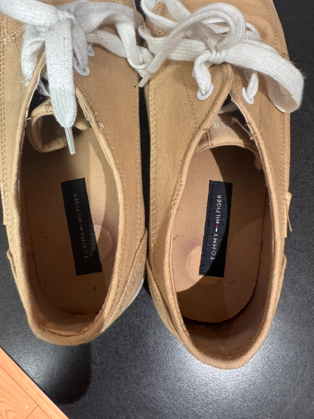 Tommy Hilfiger Tan Canvas Sneakers - photo 3