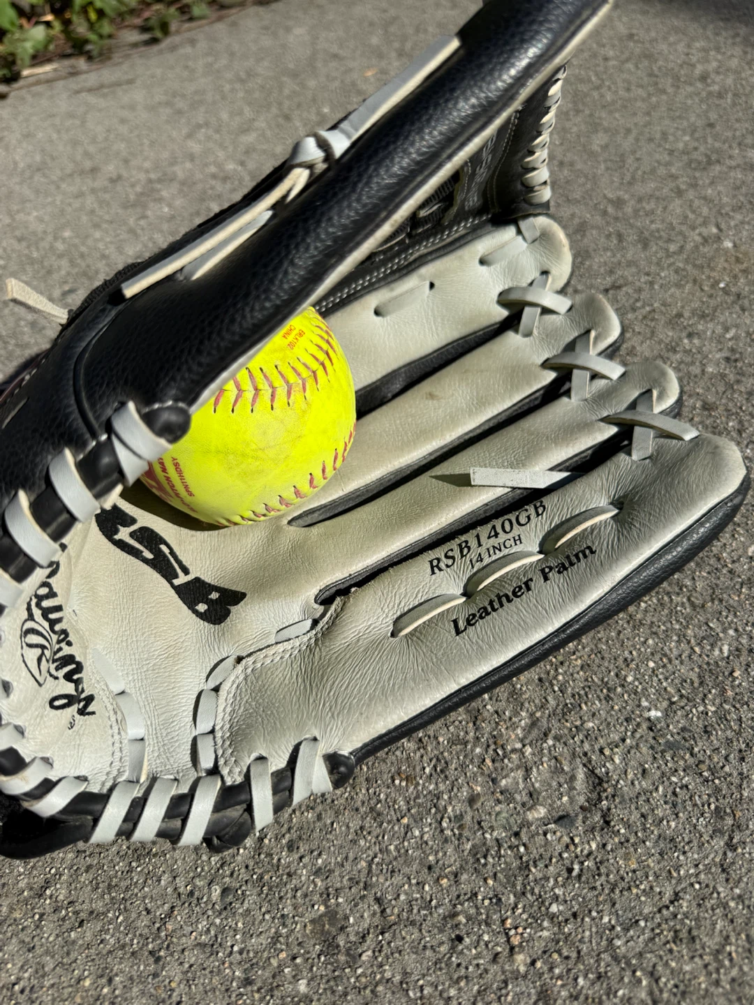 Rawlings RSB140GB 14 inch baseball glove