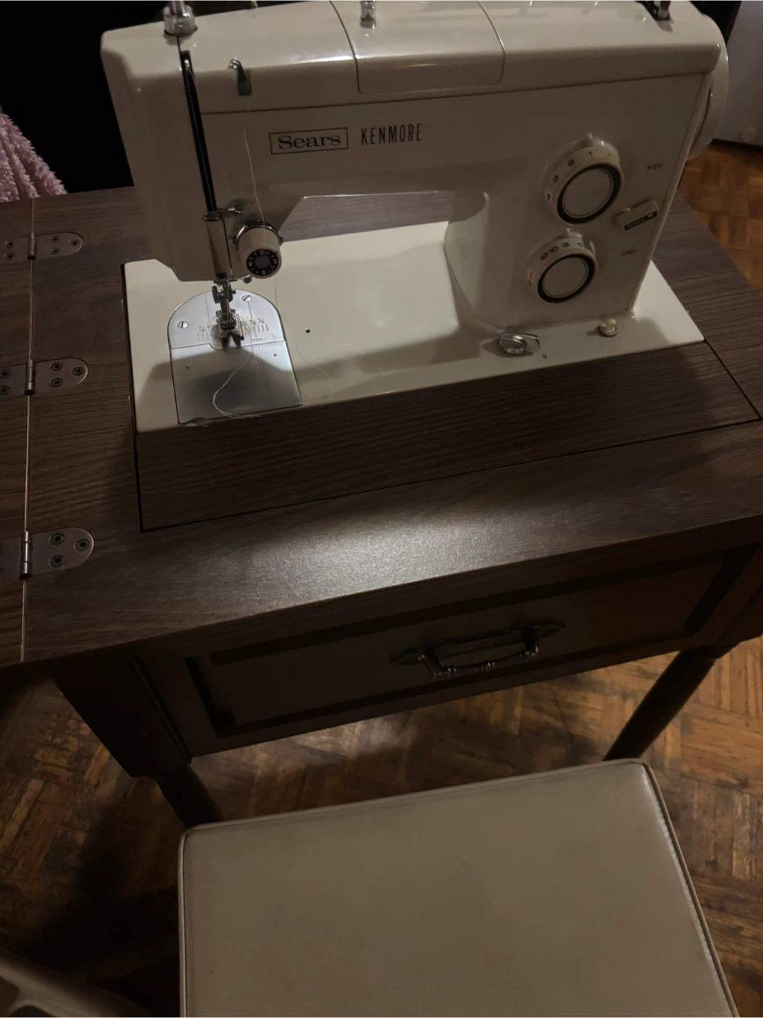 Vintage Kenmore 158 Sewing Machine in Wooden Cabinet - photo 5