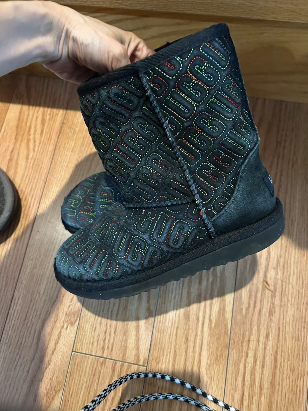 UGG Kids Winter Boots Size 1 - photo 2