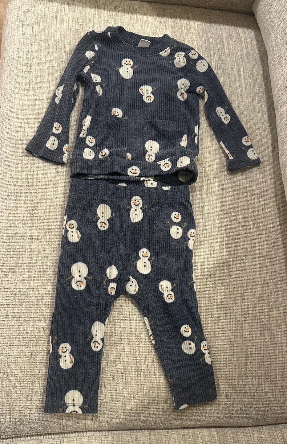 Set of 8 Matching Sweater and Pants Outfits - photo 3