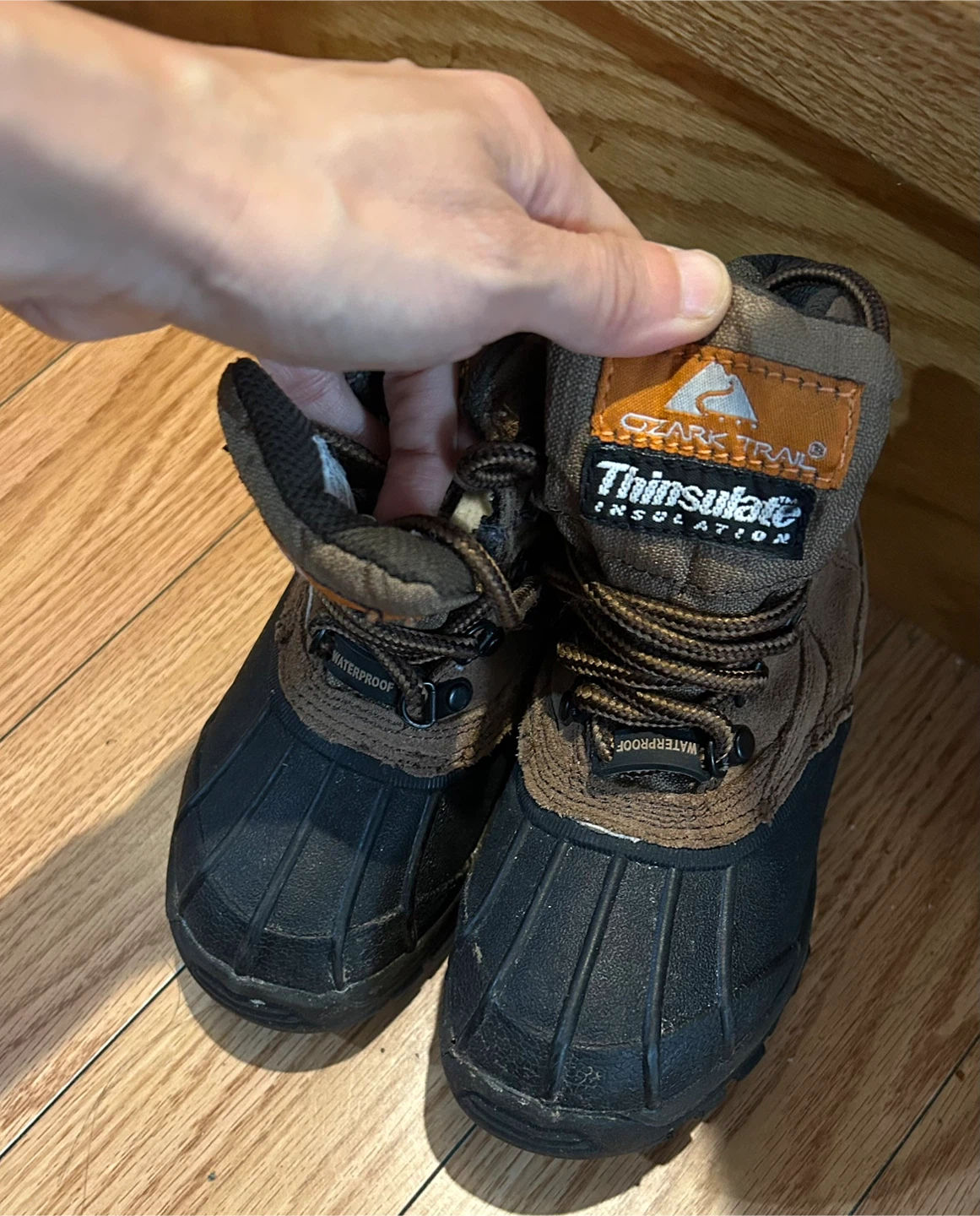 Toddler Ozark Trail Waterproof Winter Boots Size  8 - photo 2