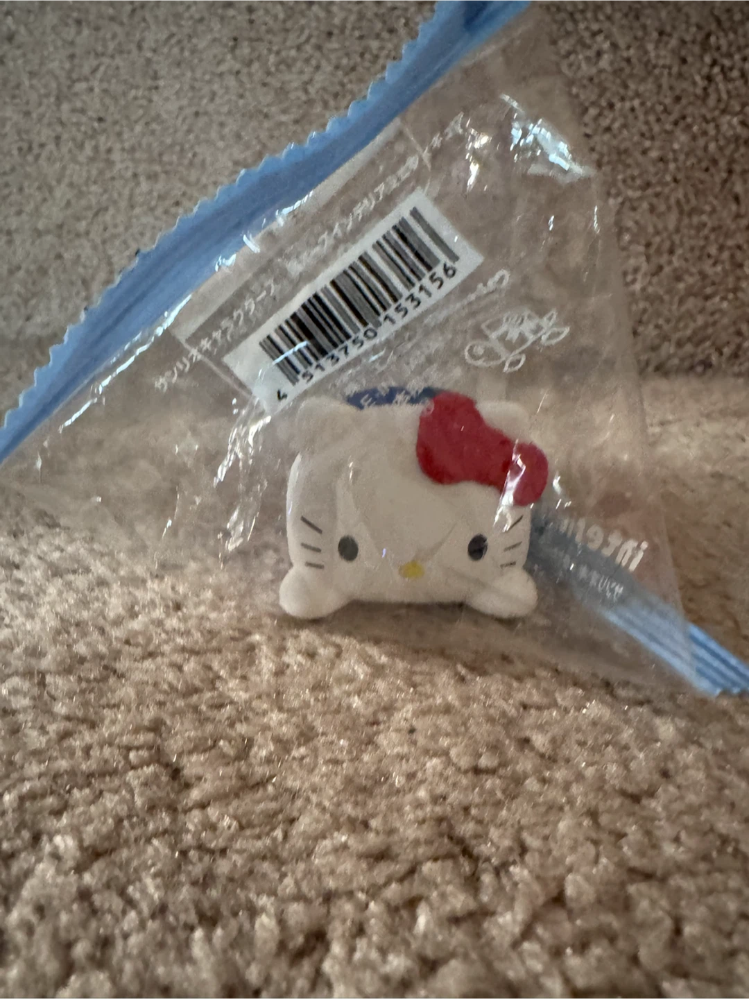 Hello Kitty Sanrio Character Mini Figure - photo 3