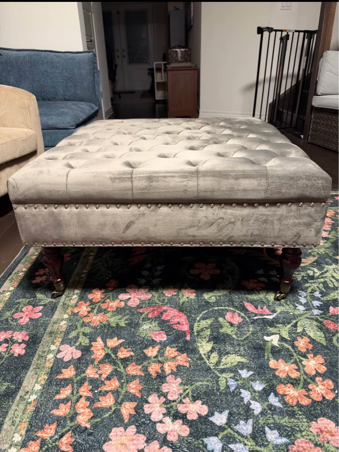 Tufted grey Velvet Ottoman - photo 4
