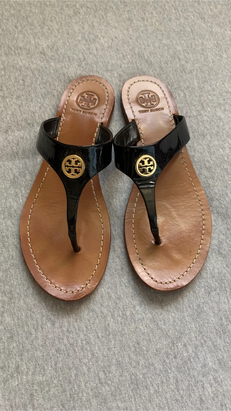 Tory Burch Black Patent Leather Miller Thong Sandals - Size 7 - photo 2