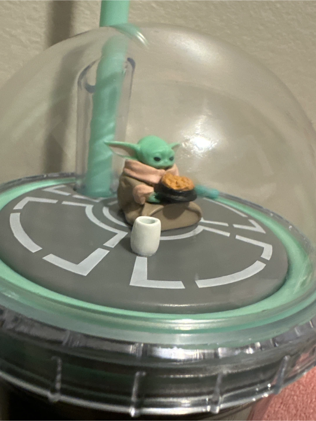 Star Wars The Mandalorian and Grogu Cup & Key Chain - photo 2