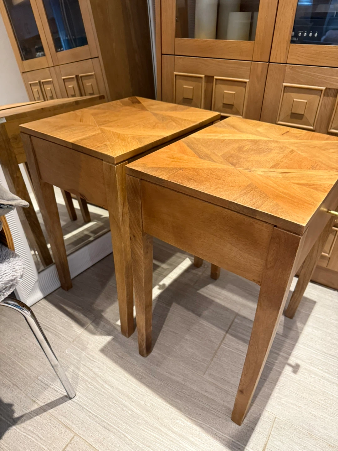 Set of Two Wooden End Tables - photo 5