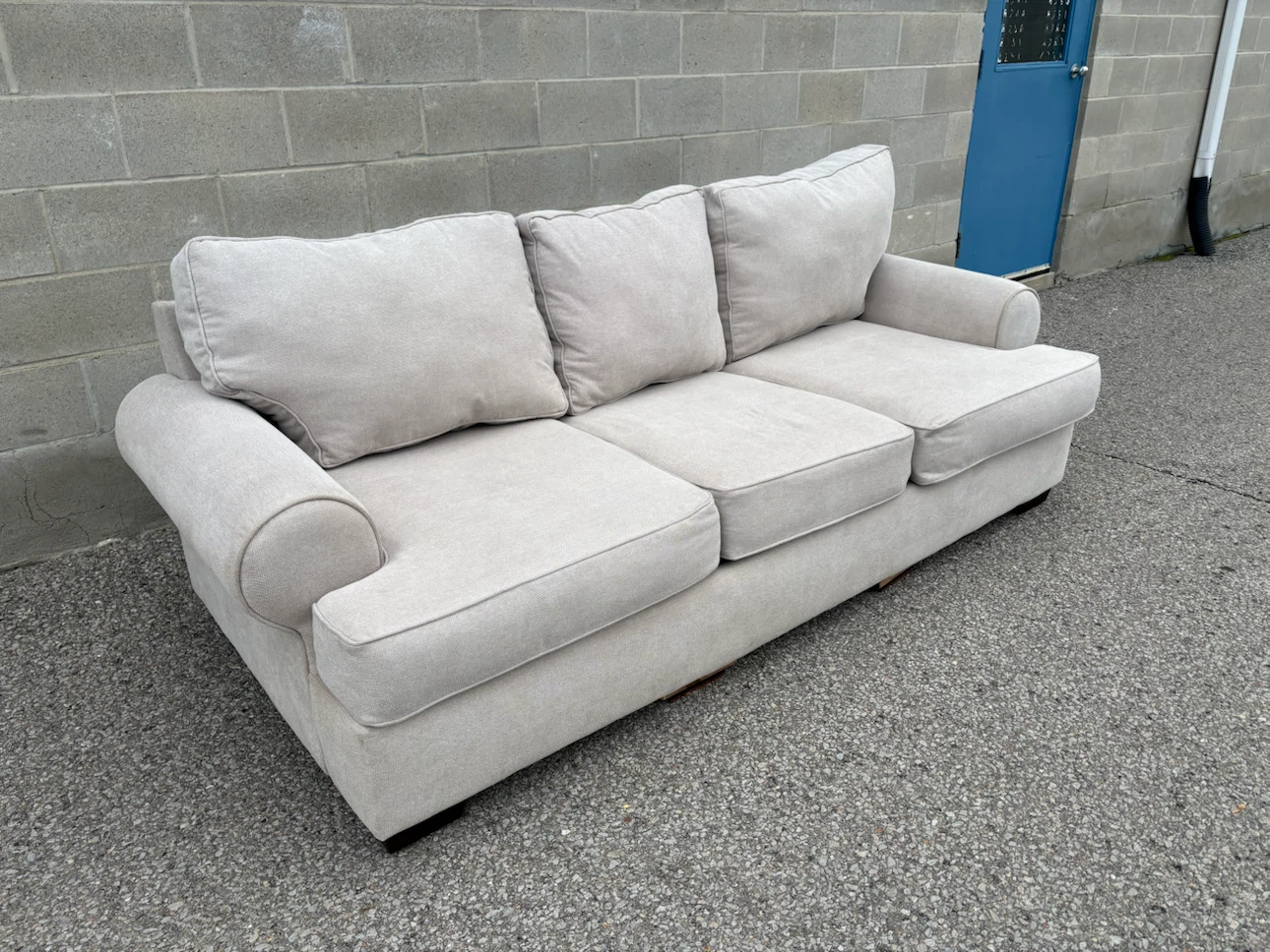 Light beige 3 Seater Couch - Delivery Available - photo 2