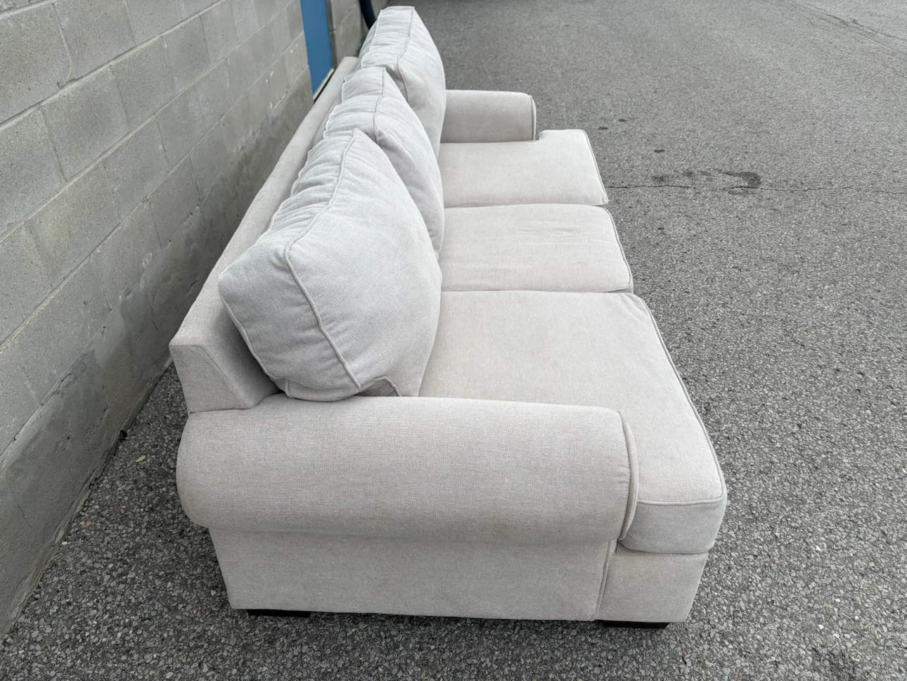 Light beige 3 Seater Couch - Delivery Available - photo 4