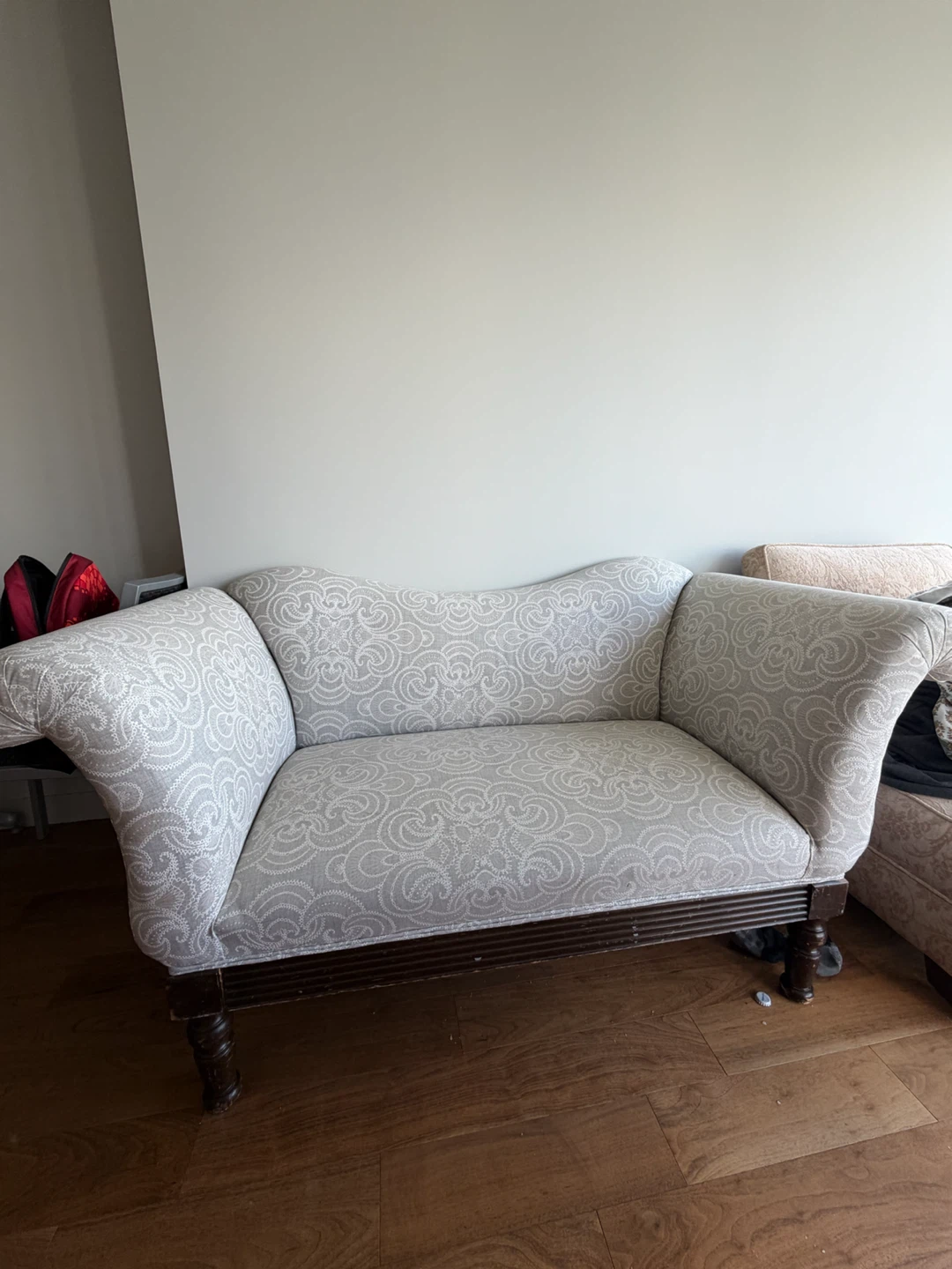 Vintage-style patterned loveseat