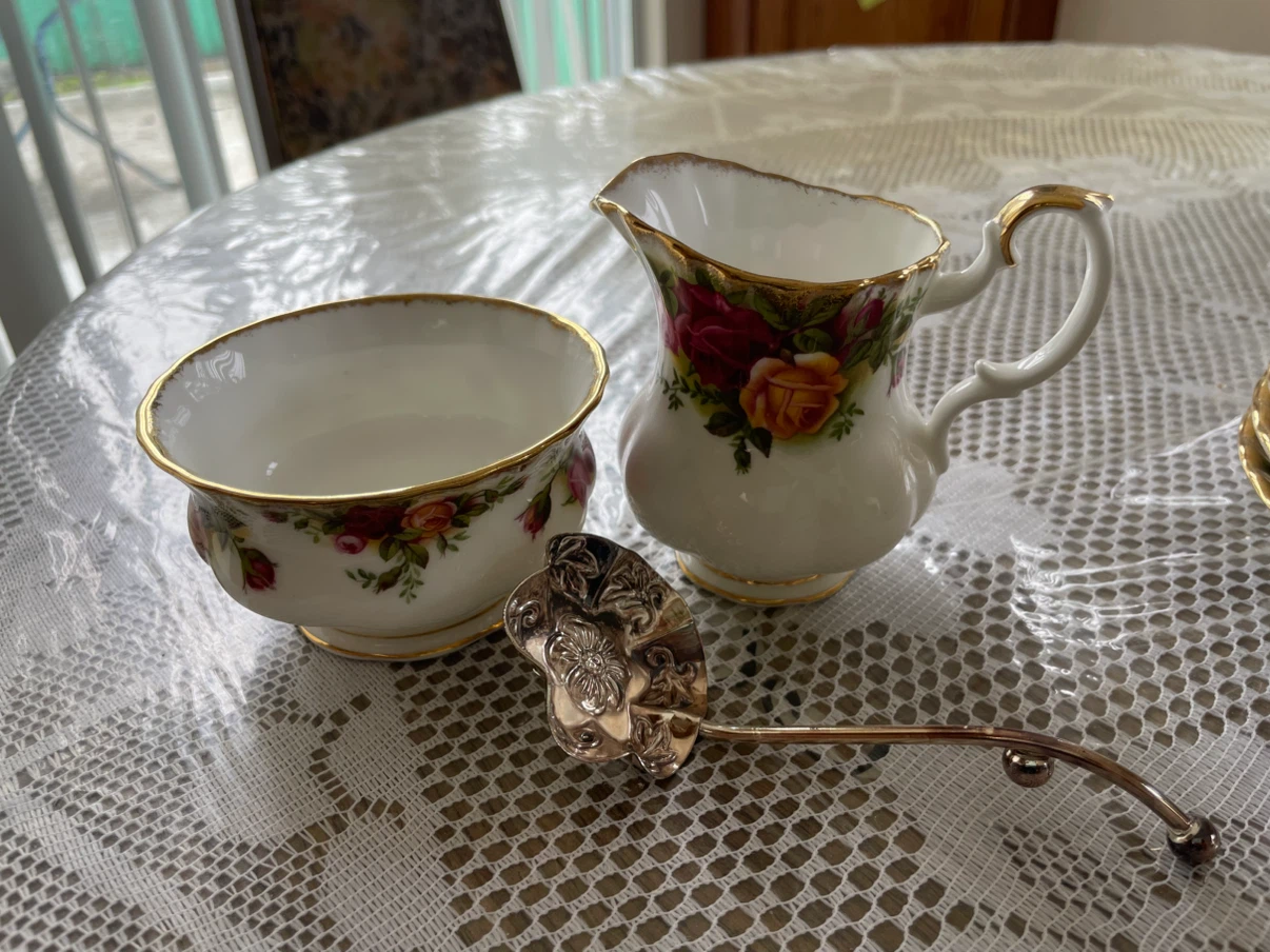 Royal Albert Old Country Roses Tea Set - photo 2
