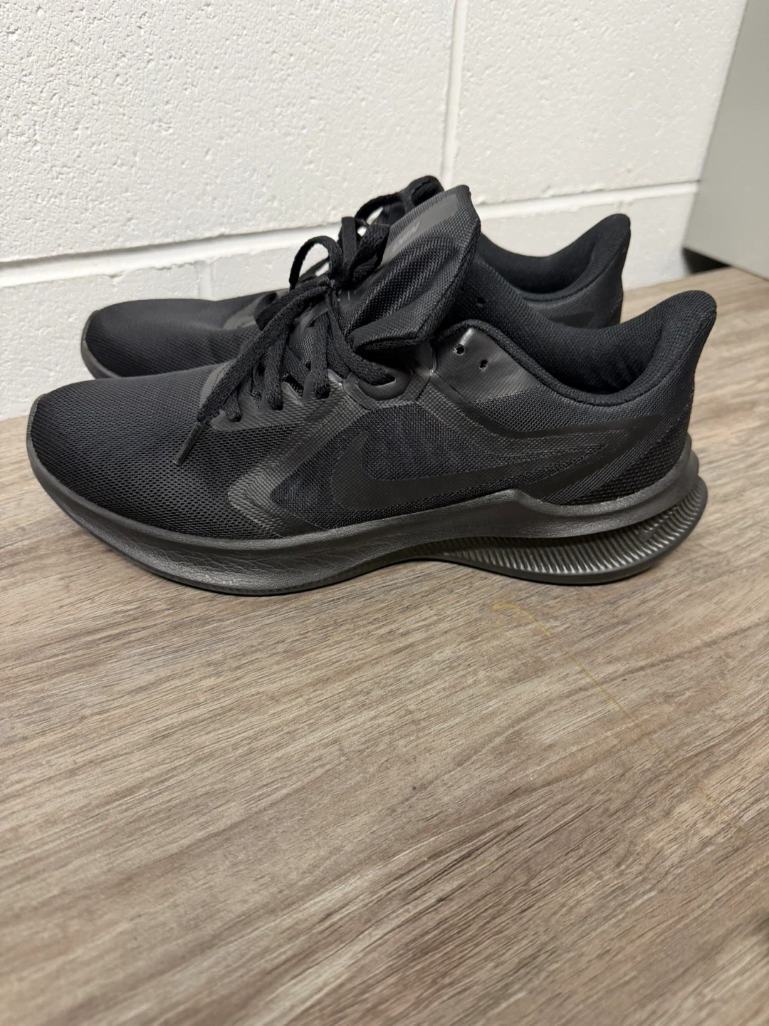Nike Downshifter 10 Black Running Shoes - Size 11 - photo 3