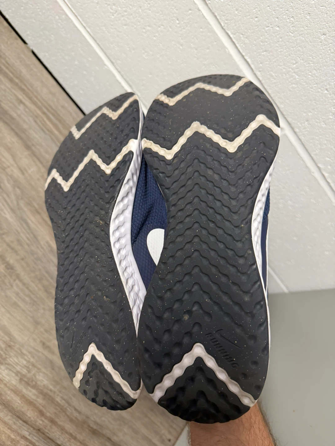 Nike Revolution Running Shoes Size 11 - photo 4