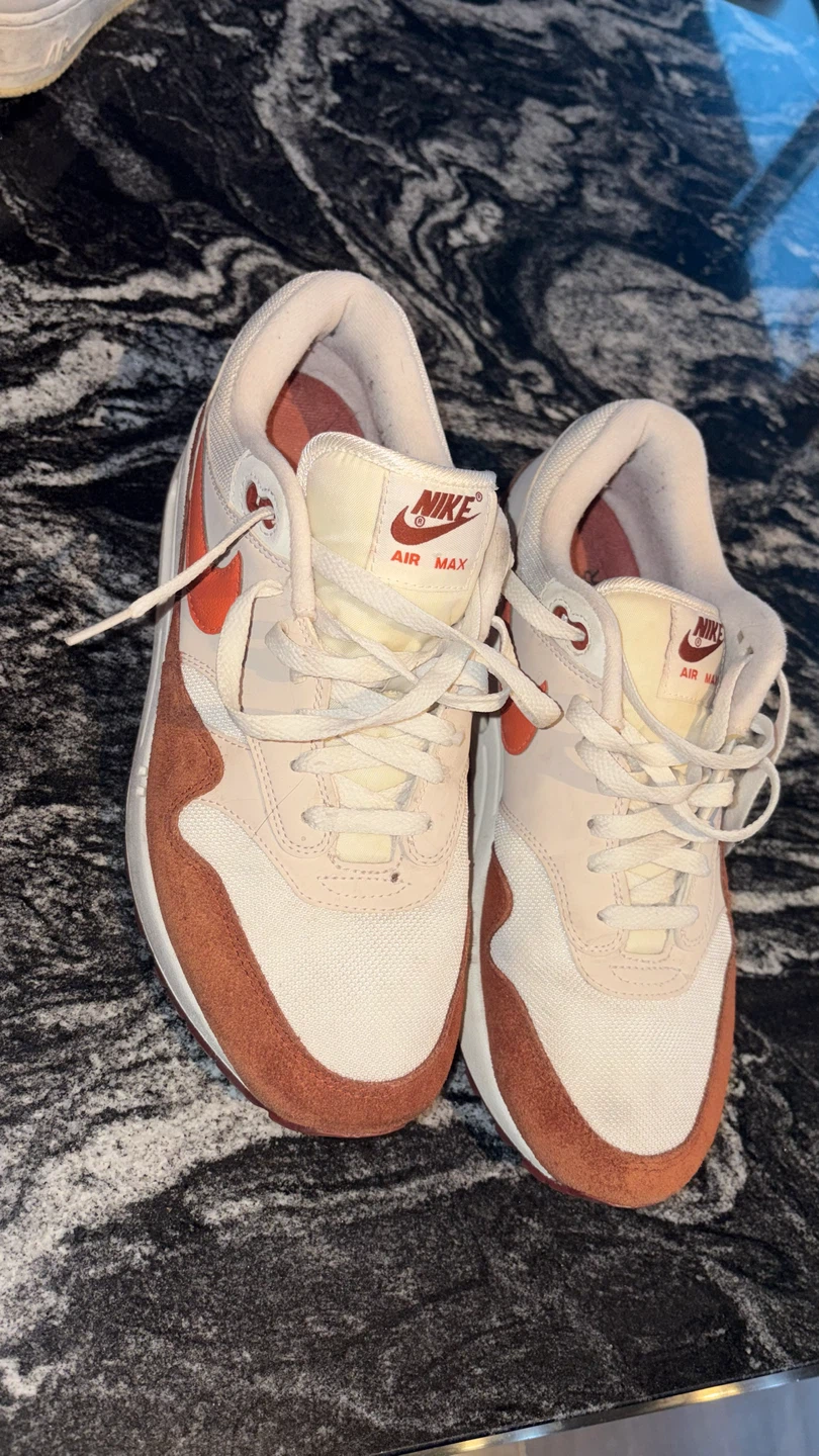 Men’s 9.5 nike air max