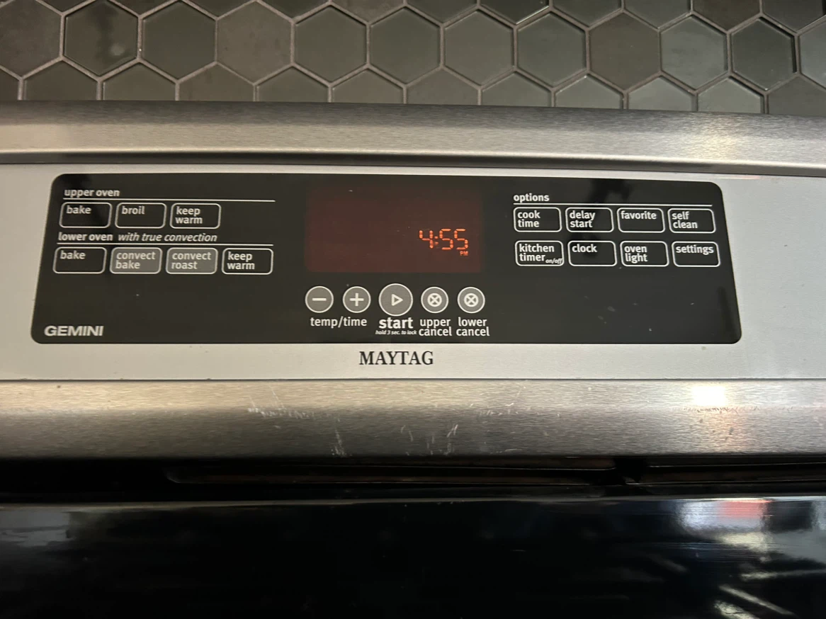 Whirlpool Gas range - photo 2