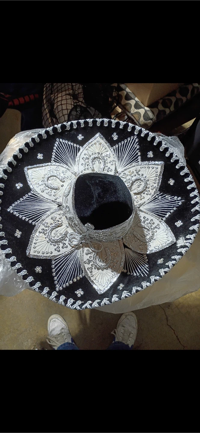 Authentic Mexican sombreros - photo 4